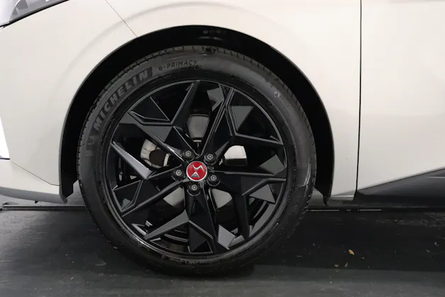 DS Automobiles 4 1.2 PureTech Ligne Noire