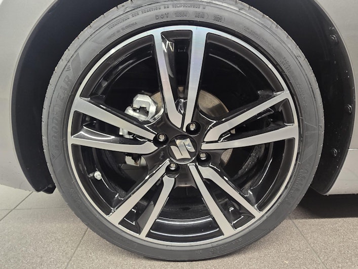 Vehicle image SUZUKI SWIFT