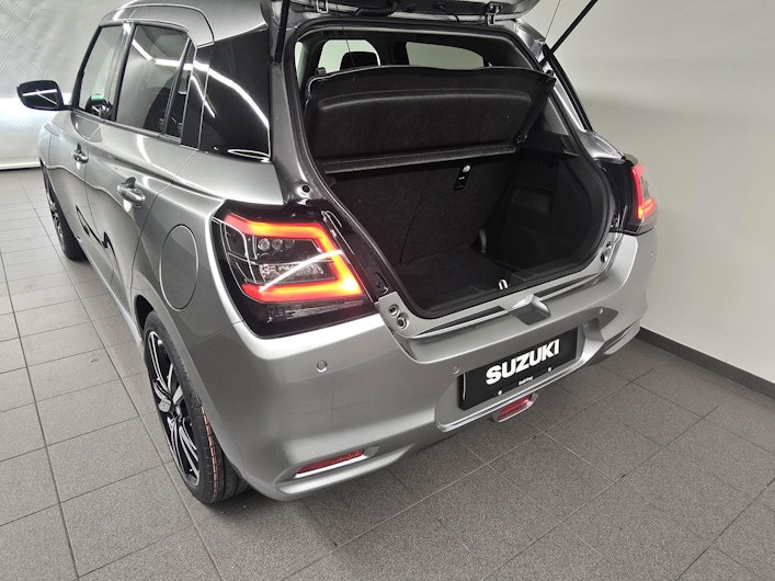 Vehicle image SUZUKI SWIFT