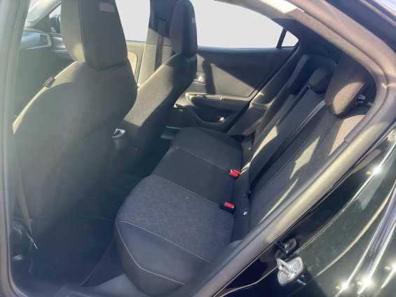 Vehicle image 14 Vehicle image 14