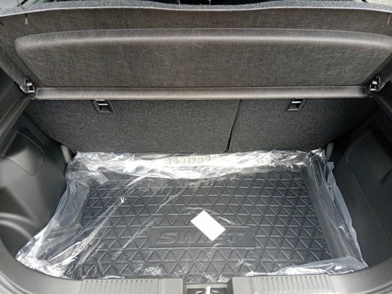 Vehicle image 6 Vehicle image 6