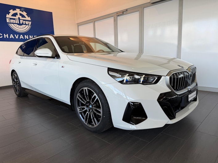 Vehicle image BMW 5 SERIES