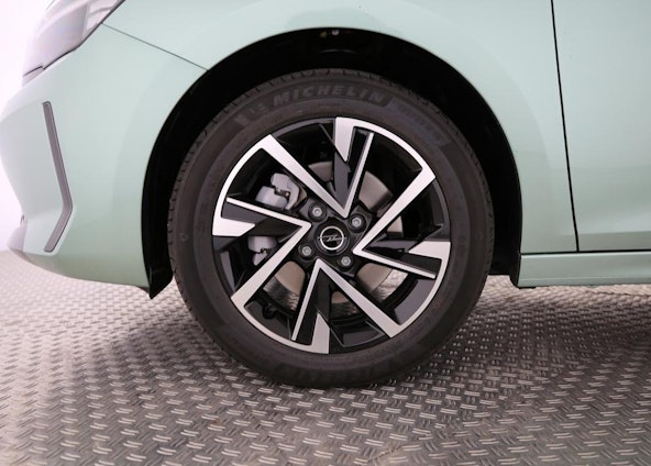 Vehicle image 10 Vehicle image 10