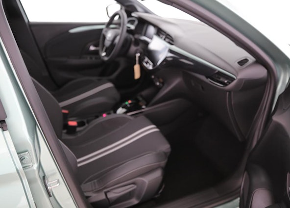 Vehicle image 9 Vehicle image 9