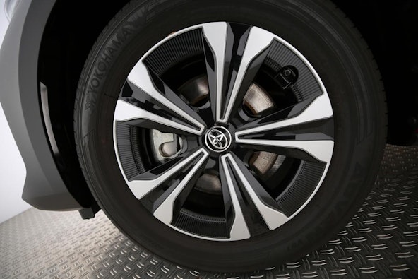 Vehicle image 9 Vehicle image 9