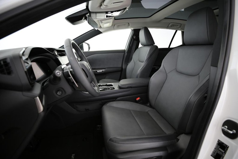 Vehicle image LEXUS RZ