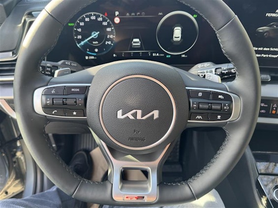 Vehicle image 12 Vehicle image 12