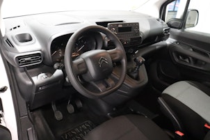 Vehicle image CITROEN Berlingo XL erhöhte Nutzlast 1.5 BlueHDi 100 S/S