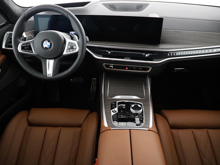 Vehicle image BMW X7