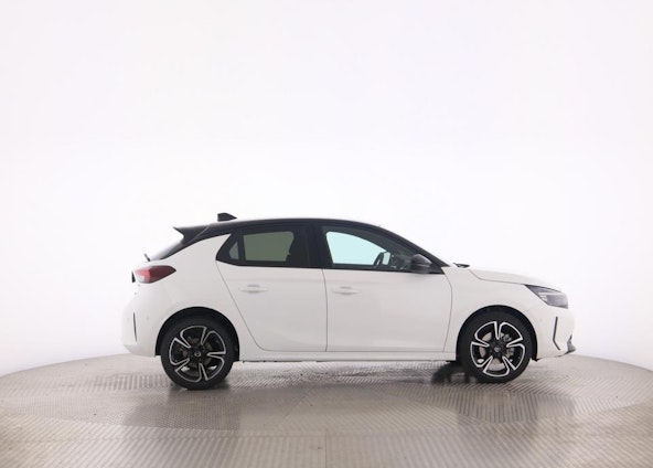 Vehicle image 4 Vehicle image 4