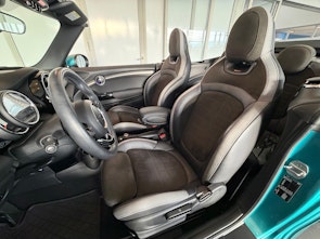 Vehicle image MINI Cabrio F57 1.5i Cooper