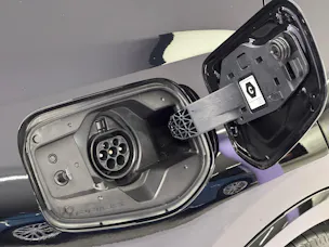 Toyota Prius 2.0 Plug-In-Hybrid Style