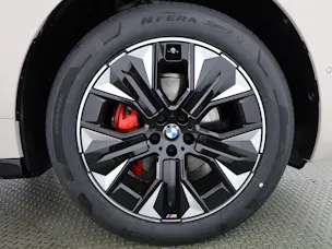 BMW iX xDrive60