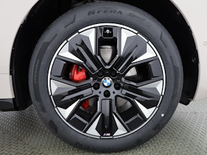 Vehicle image BMW iX xDrive60