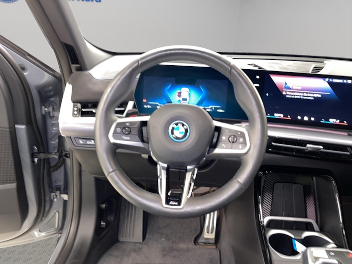 Vehicle image BMW iX2