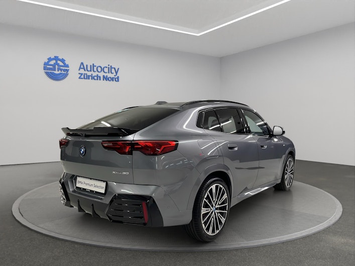 Vehicle image BMW iX2