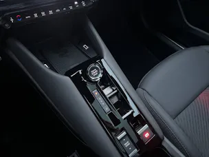 Alfa Romeo Junior 1.2 Ibrida AWD Sky