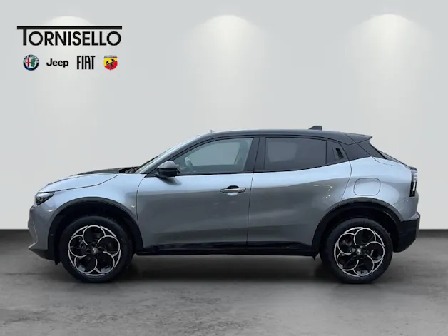 Alfa Romeo Junior 1.2 Ibrida AWD Sky