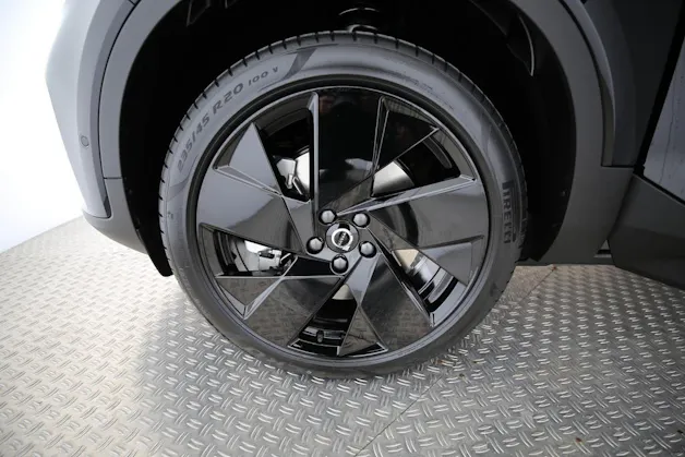 Volvo EC40 Twin Performance Black Edition AWD