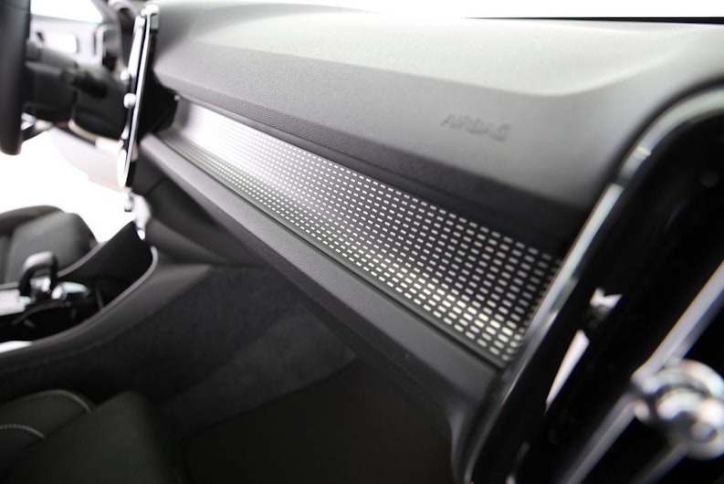 Vehicle image VOLVO C40