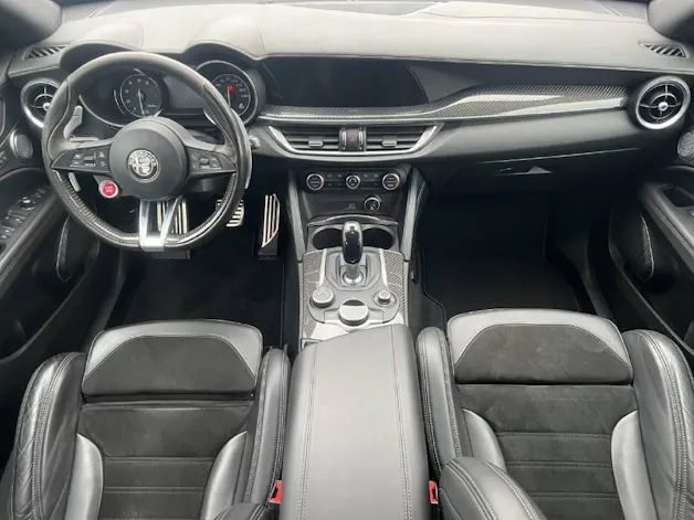 Alfa Romeo Stelvio 2.9 V6 Biturbo Q4 Quadrifoglio