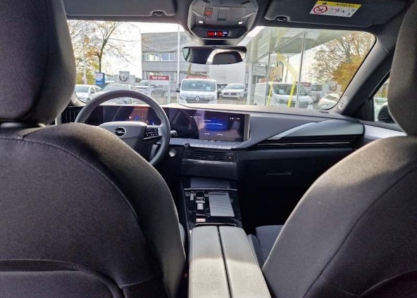 Vehicle image 6 Vehicle image 6