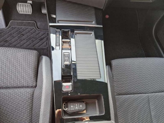 Vehicle image 10 Vehicle image 10