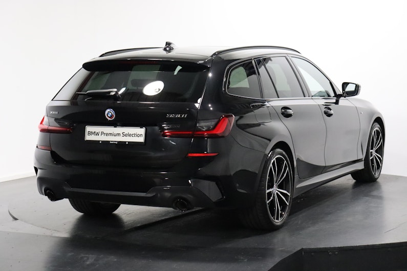 Vehicle image BMW 3 SERIES