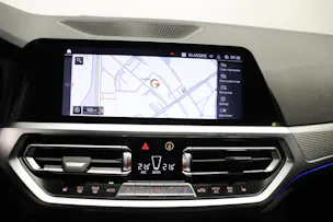 BMW 330i xDrive Touring