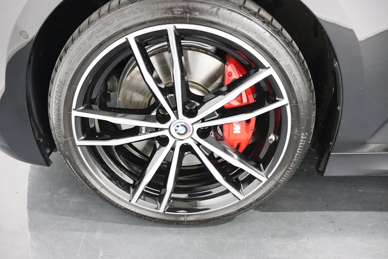 Vehicle image BMW 3 SERIES