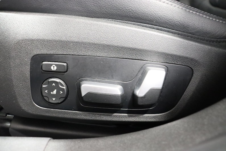 Vehicle image BMW 3 SERIES