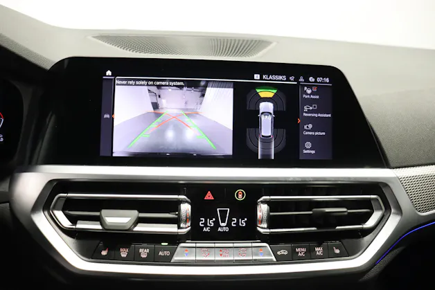 BMW 330i xDrive Touring