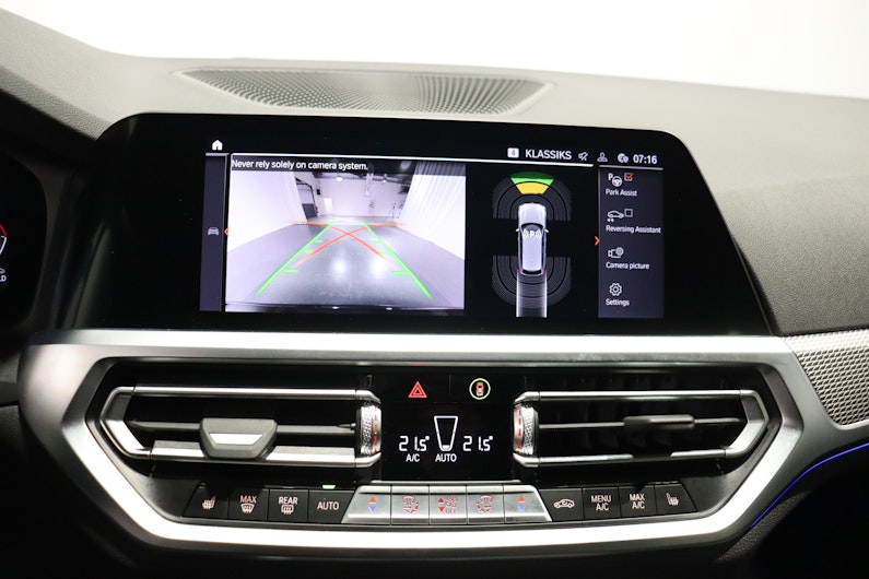 Vehicle image BMW 3 SERIES