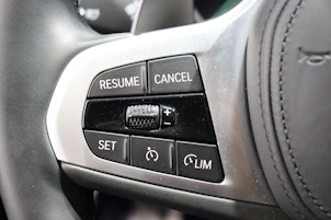 Vehicle image BMW 330i xDrive Touring