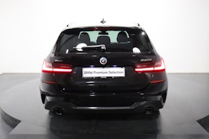 Vehicle image BMW 330i xDrive Touring