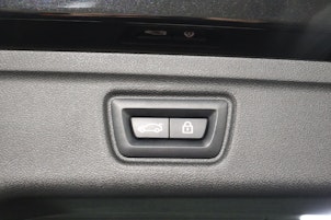 Vehicle image BMW 330i xDrive Touring