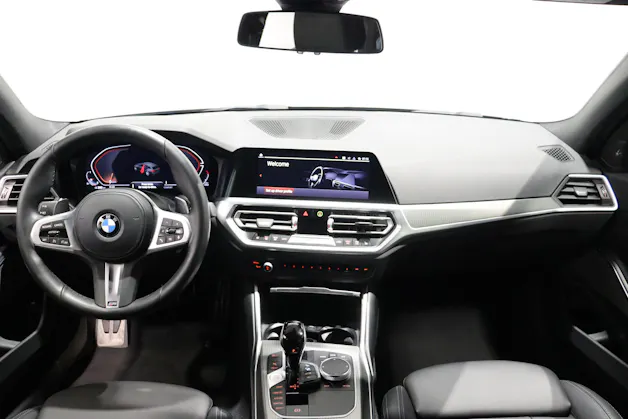 BMW 330i xDrive Touring
