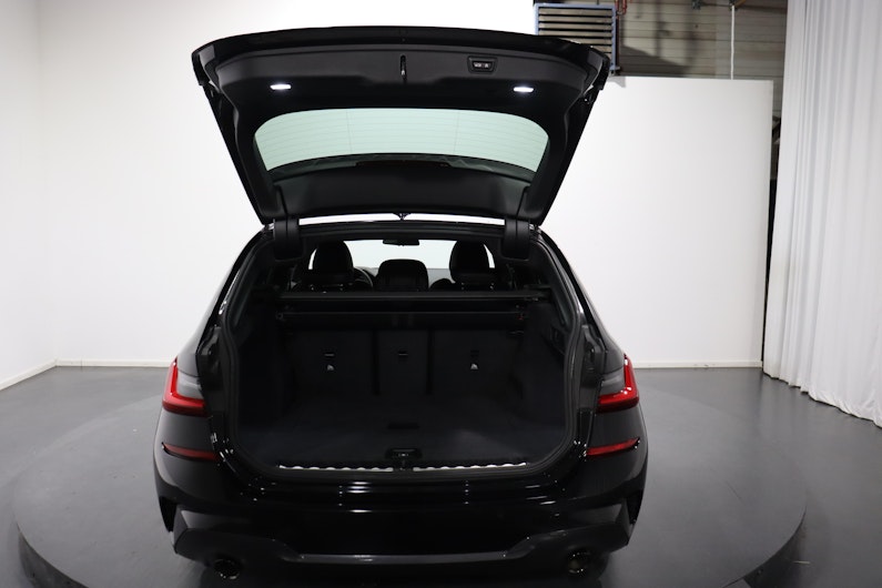 Vehicle image BMW 3 SERIES