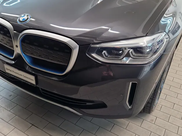 BMW iX3 Impressive