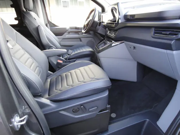 Ford Tourneo C Bus 320 L2 2.0 EcoBlue 170 Titanium X