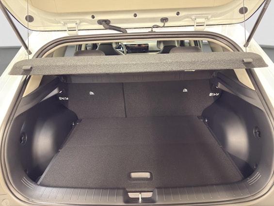 Vehicle image 15 Vehicle image 15