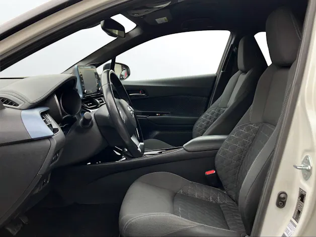 Toyota C-HR 2.0 VVTi HSD Trend