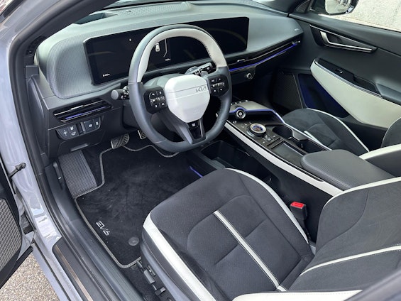 Vehicle image 5 Vehicle image 5