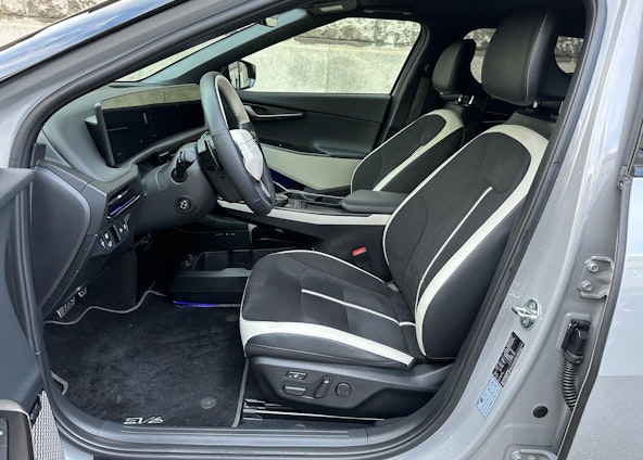 Vehicle image 6 Vehicle image 6