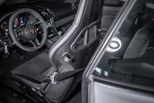 Porsche Cayman 3.8  GT4