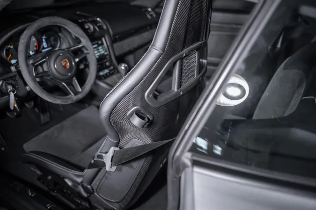 Porsche Cayman 3.8 GT4