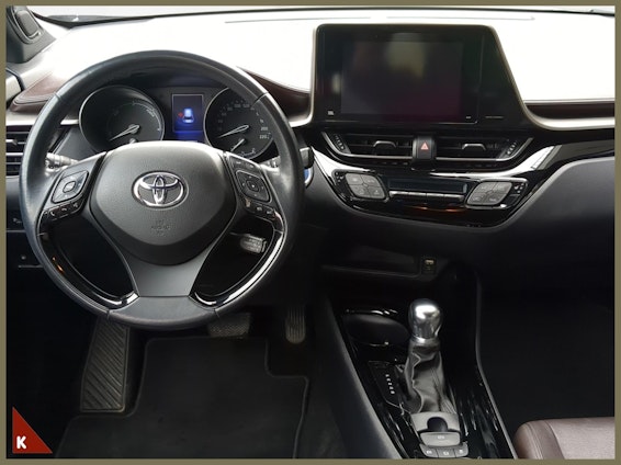 Vehicle image 13 Vehicle image 13