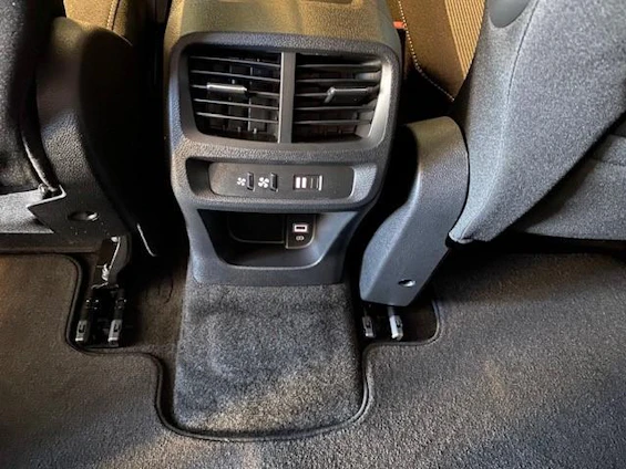 Fahrzeugbild 8 Fahrzeugbild 8