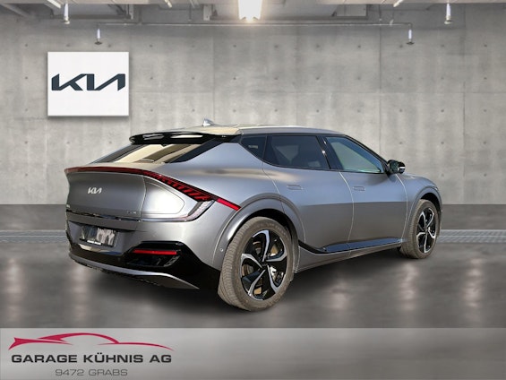 Vehicle image 4 Vehicle image 4