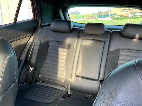 Vehicle image 6 Vehicle image 6